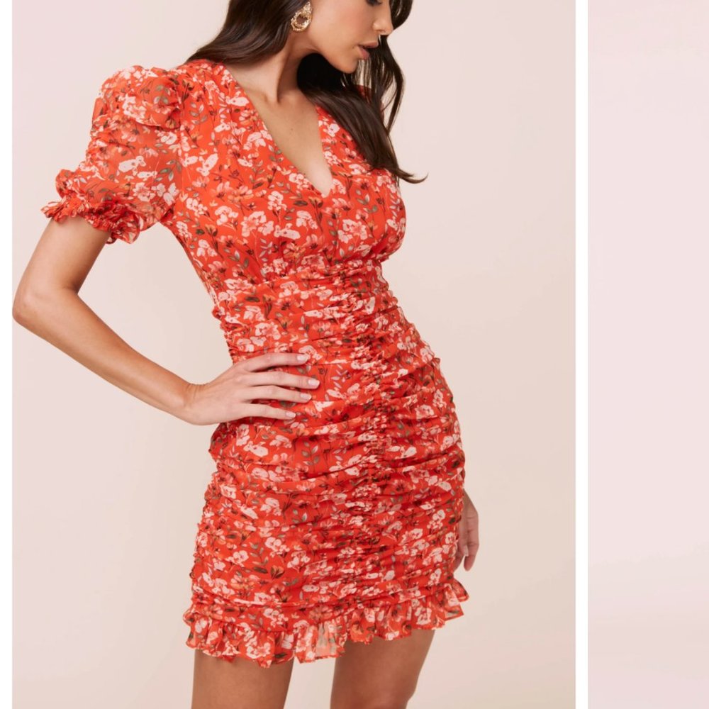NWT ASTR CINDY RED FLORAL SHIRRED RUCHED DRESS M